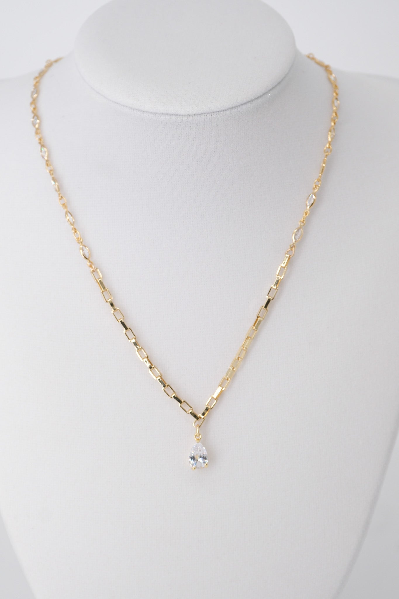 Everly Necklace