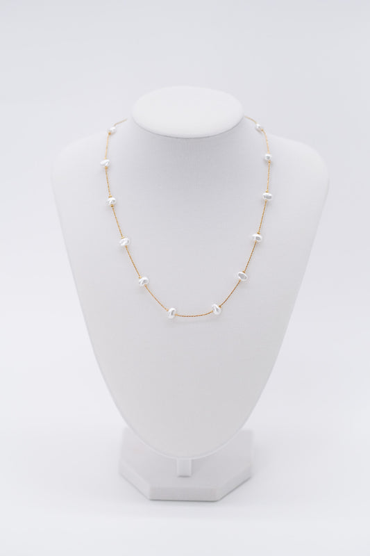 Holly Necklace