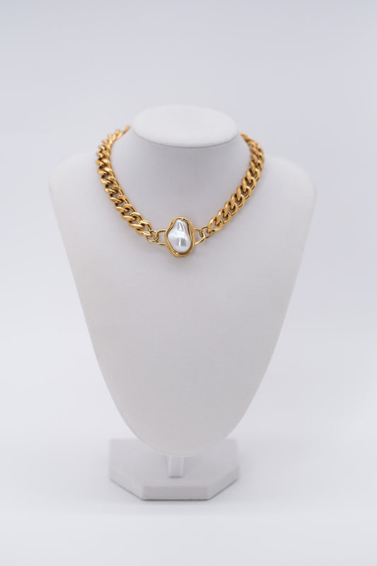 Rella Necklace