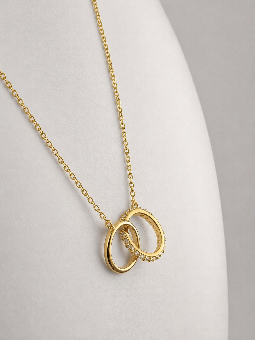 Nila Necklace